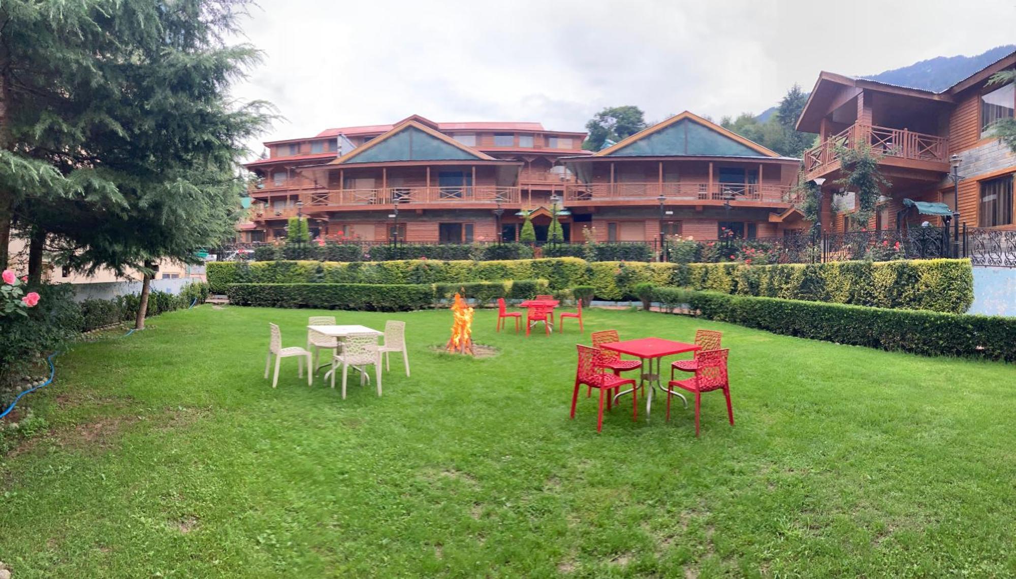 Hotel The North Wind In City Center, Manali Exterior foto
