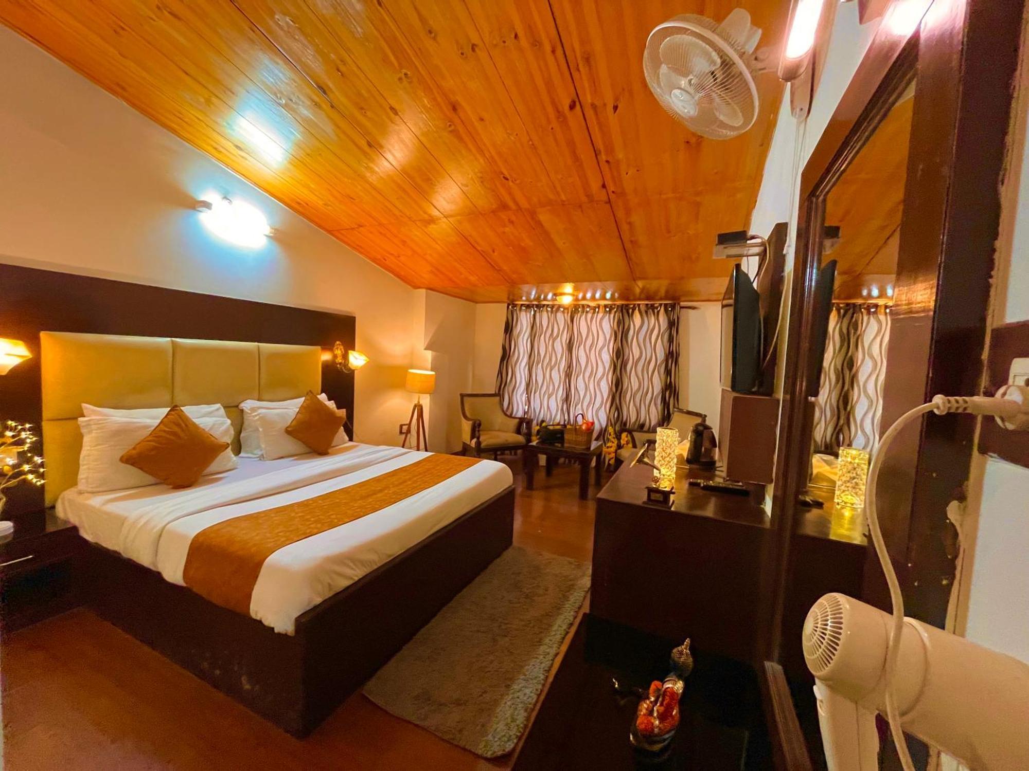 Hotel The North Wind In City Center, Manali Exterior foto
