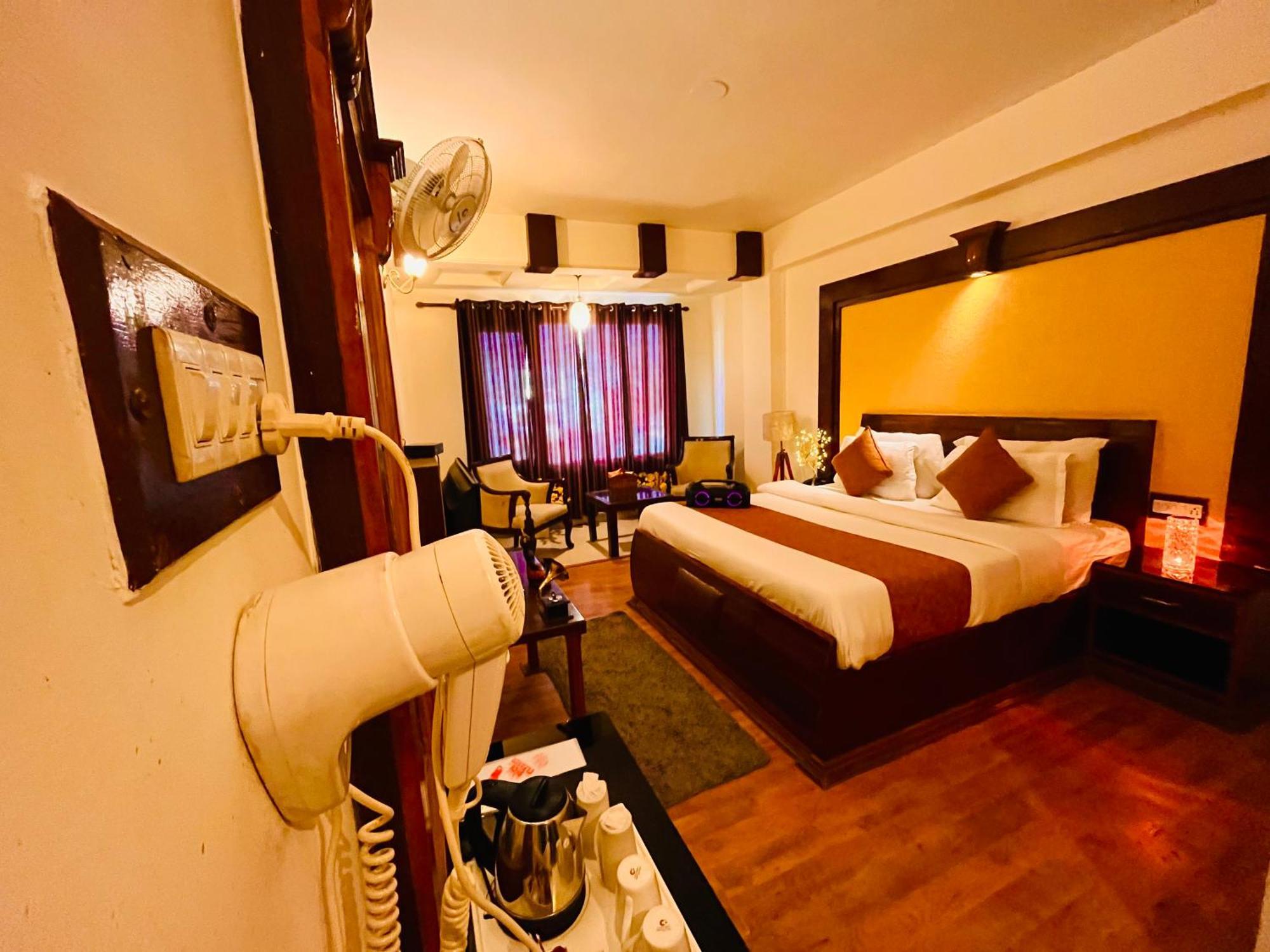 Hotel The North Wind In City Center, Manali Exterior foto